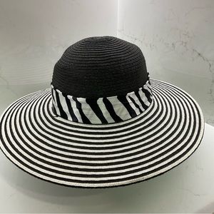 CYD black and white striped/zebra floppy 100% paper sun hat